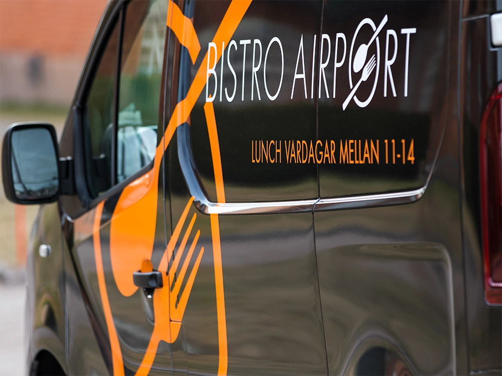 Bistro Airport dekal bil